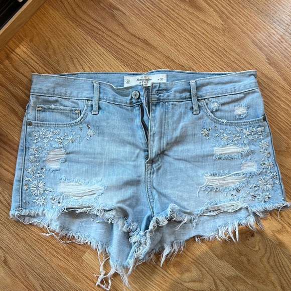 Abercrombie jean shorts - Picture 1 of 3